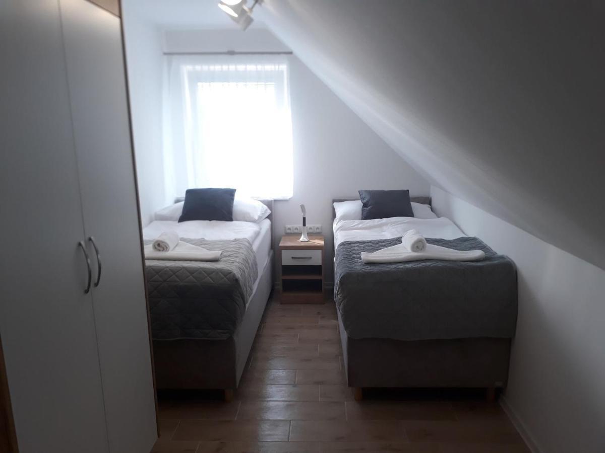 Apartmanovy Dum Na Kolonade Ледніце Екстер'єр фото