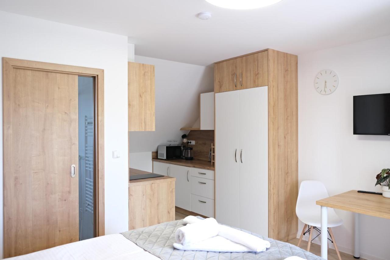 Apartmanovy Dum Na Kolonade Ледніце Екстер'єр фото